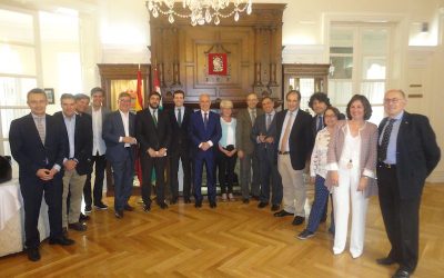 Visita de José Ignacio Ceniceros, Presidente de La Rioja, al Centro Riojano de Madrid.