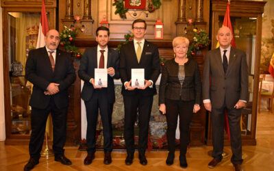 PRESENTACIÓN LIBRO “AGOSTO”