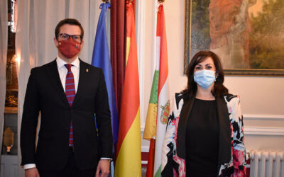 VISITA DE LA PRESIDENTA DE LA COMUNIDAD AUTÓNOMA DE LA RIOJA, DÑA. CONCHA ANDREU Y DEL CONSEJERO DE HACIENDA Y ADMINISTRACIÓN PÚBLICA, D. CELSO GONZÁLEZ