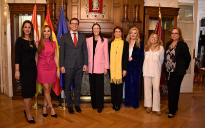 CONFERENCIA “WOMEN MEETING”