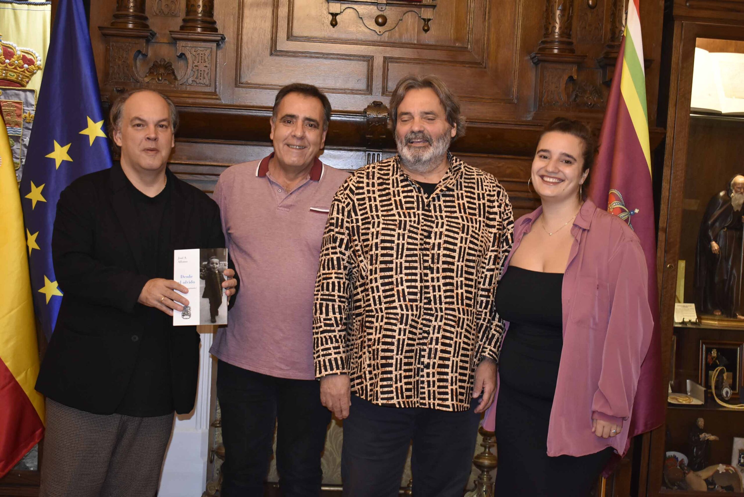 2024 11 08 Presentación Libro DESDE EL OLVIDO.Vitruvio