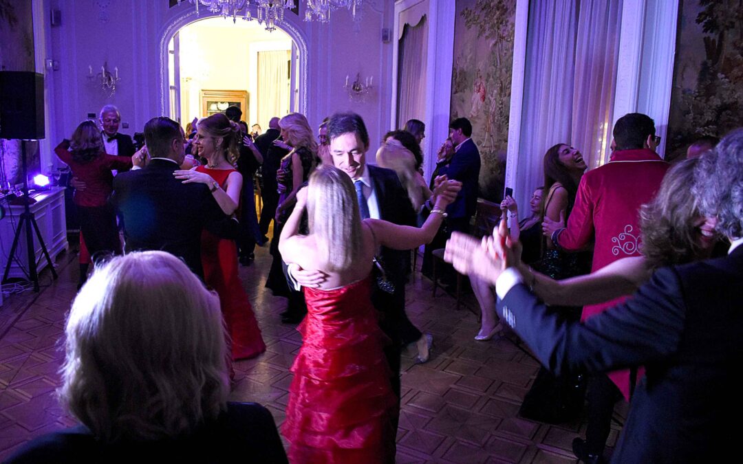 PRIMER GRAN BAILE DE GALA