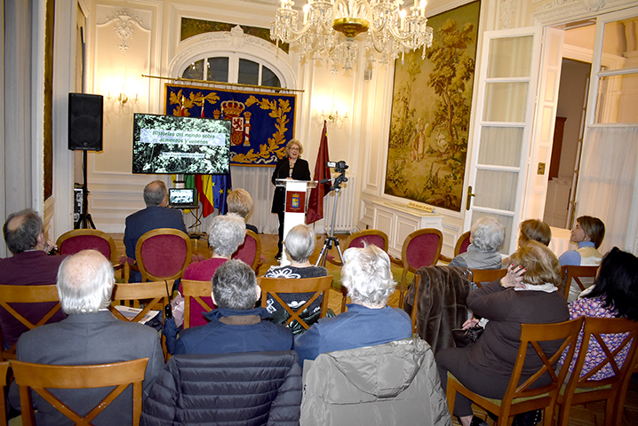 2025 01 22 Conferencia Historias del mundo sobre alimentos y venenos Noche de Gala, 30 de noviembre de 2024