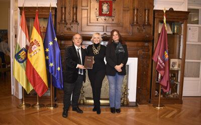 PRESENTACIÓN DEL LIBRO “HERIDA PROPIA” de Rosa Estremera