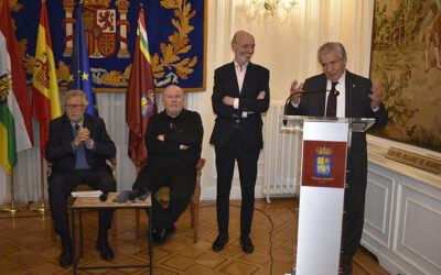 ciclo de “PERIODISMO Y RELACIONES INTERNACIONALES” XV COLOQUIO.