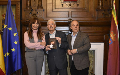 PRESENTACIÓN DEL LIBRO “FAMOSOS EN LA CARTA” de Jaime Barona