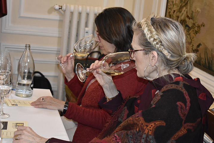 2025 03 20 Foto 3. Conferencia con CATA de vinos de BODEGAS ZINIO