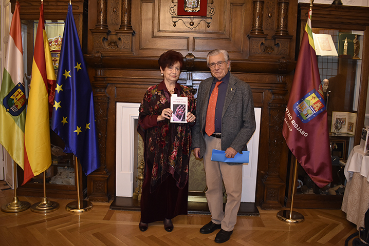 2025 04 04 Libro CON EL CORAZÓN EN LA MANO Noche de Gala, 30 de noviembre de 2024