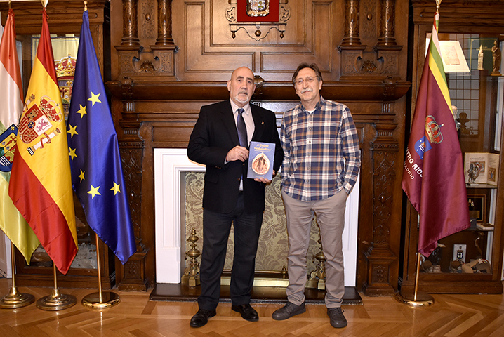 2025 04 11 Libro EL QUIJOTE DE VALDEAVELLANO Noche de Gala, 30 de noviembre de 2024