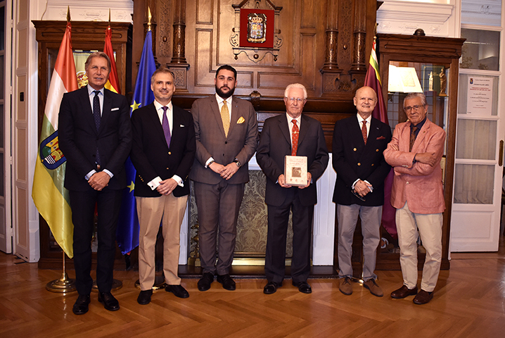 2025 06 05. Libro GRANDEZ INMEMORIAL. GRANDES DE ESPAÑA DE 1520 Noche de Gala, 30 de noviembre de 2024