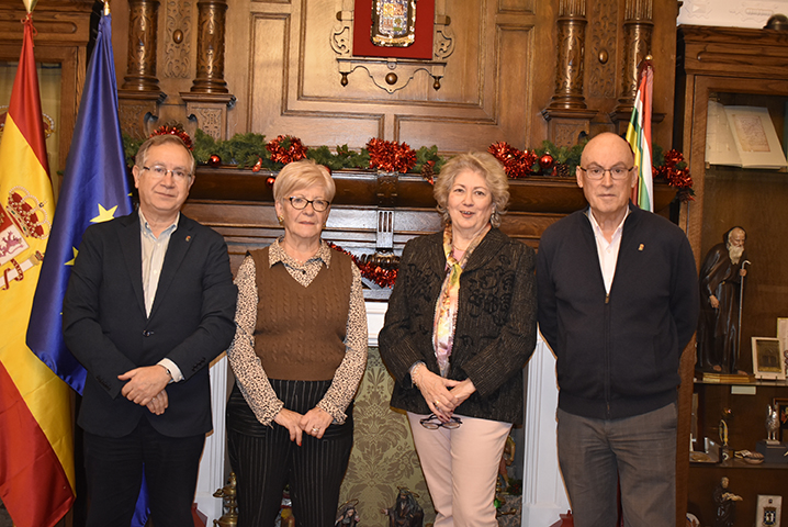 Conferencia: «La Navidad y sus tradiciones: historias sobre alimentos» por Esperanza Torija Isasa