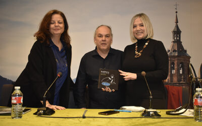 Presentación del libro de Pablo Méndez: “Huérfano buscando el mar”