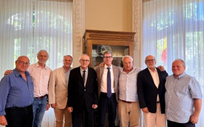 Encuentro de Gonzalo Capellán y Pedro López Arriba con socios del Ateneo y del Centro Riojano