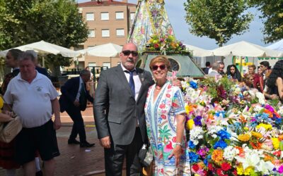 Ofrenda floral del Centro Riojano de Madrid a la Virgen de la Vega